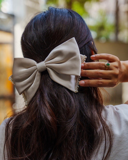 DARLA BOW - Creme Satin Parisian Bow