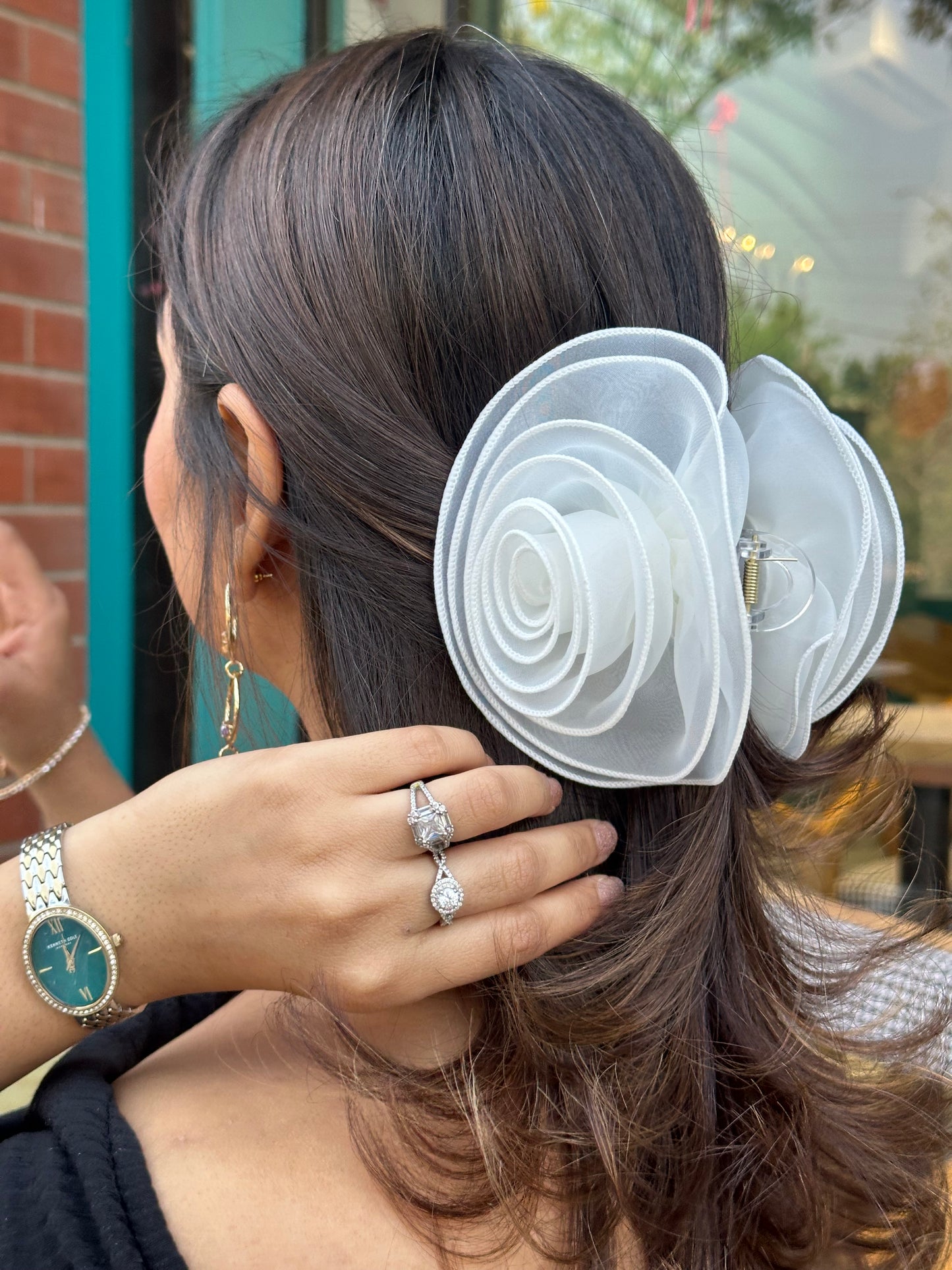 Roselle White - Flower Hair Claw Clip