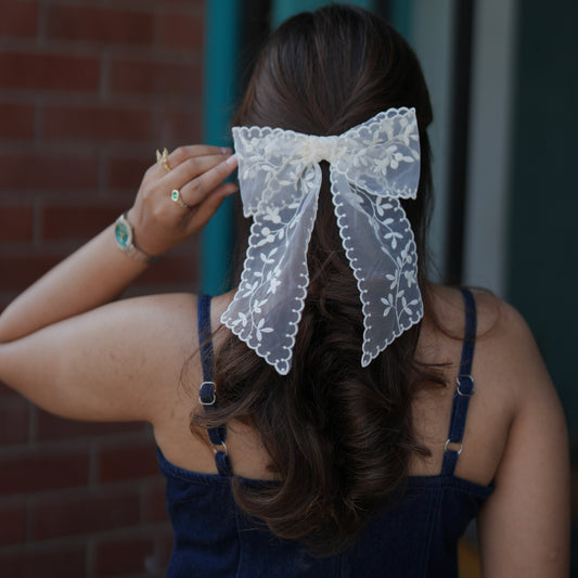 Lace Bow - Leafy Ivory