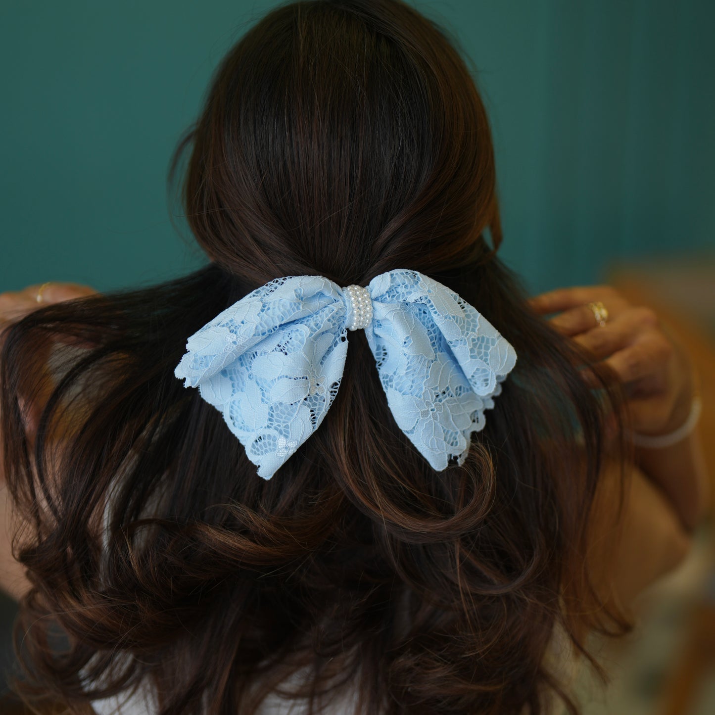 Droopy Lace Bow - Sky Blue