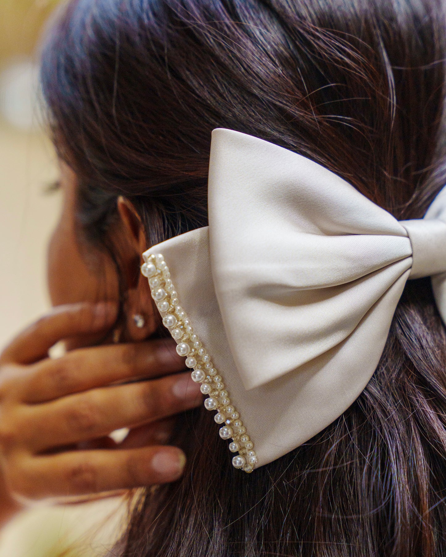 DARLA BOW - Creme Satin Parisian Bow