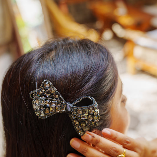 Twisted Solitaire Grey - Embellished Crystal Bow
