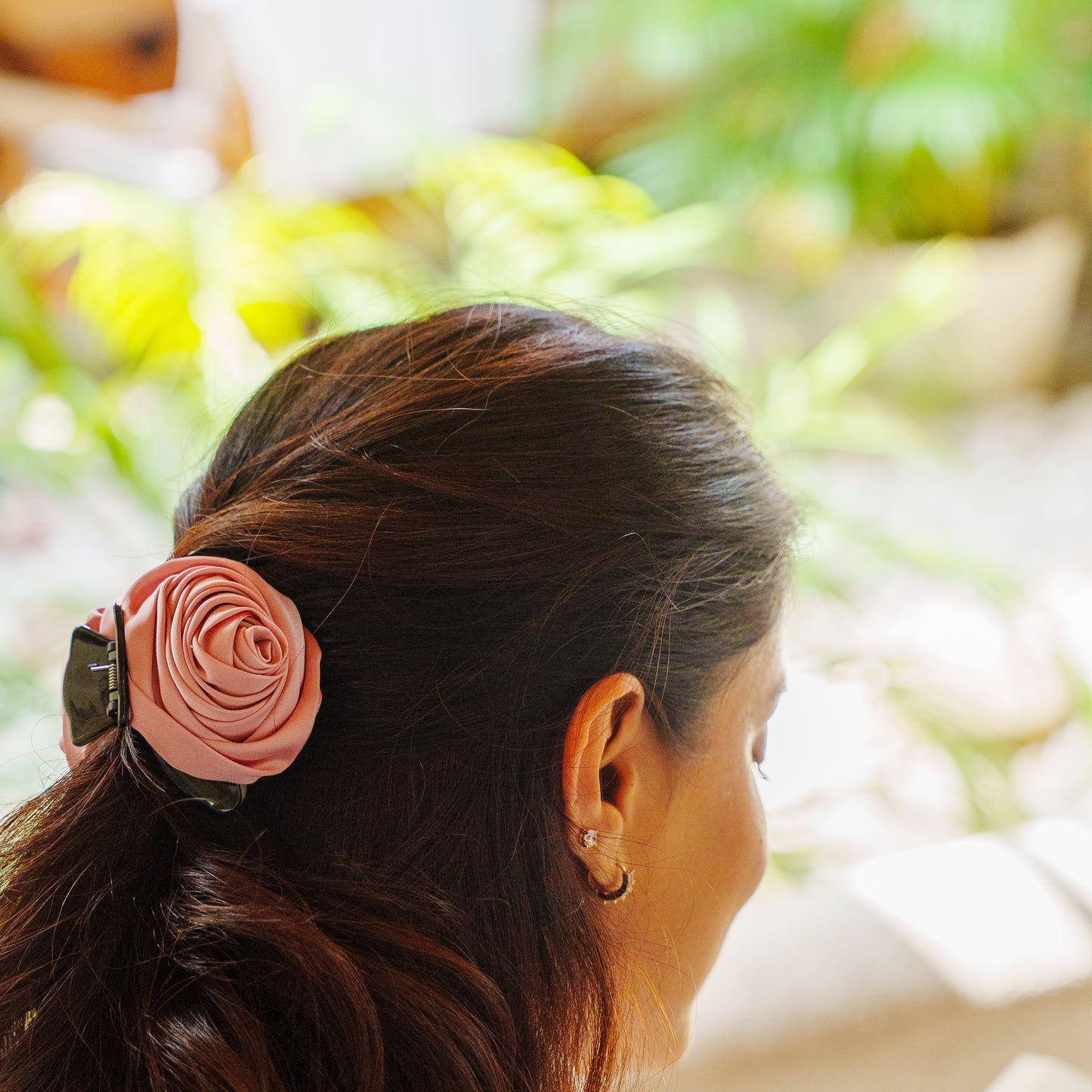 Small Rosa Satin Onion - Flower Hair Claw Clip