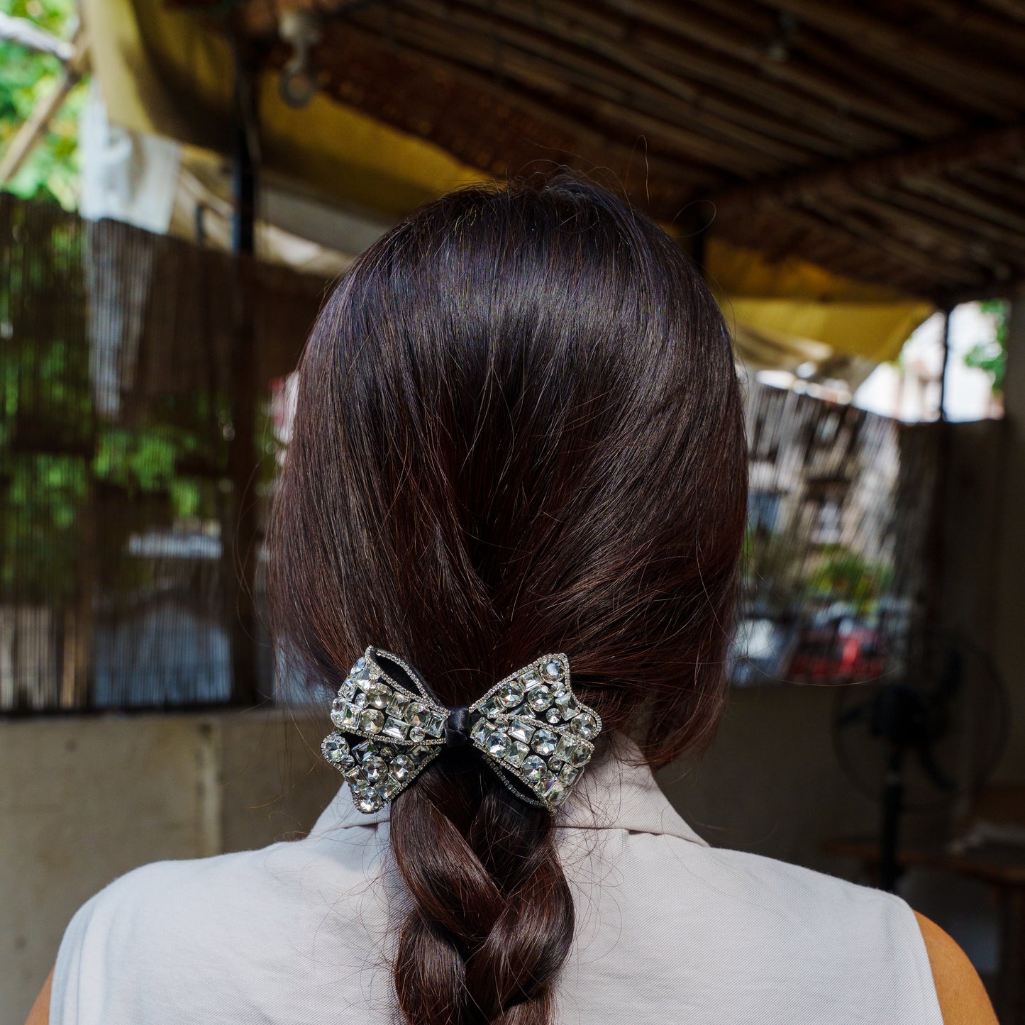 Twisted Solitaire white - Embellished Crystal Bow