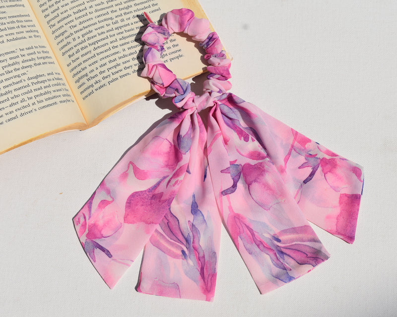Pink water lily - Short tail Scrunchie