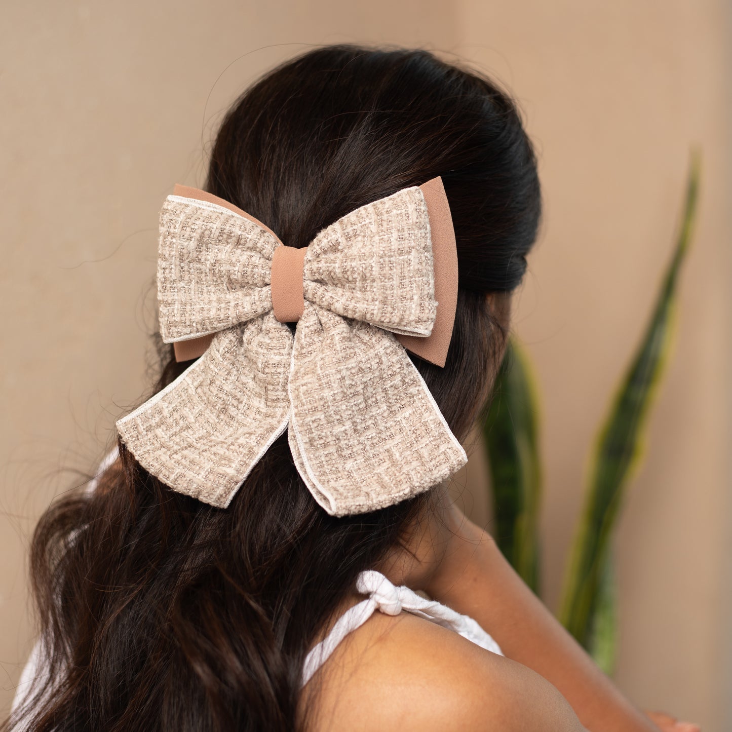 Maxi Tweed Bow - Mocha