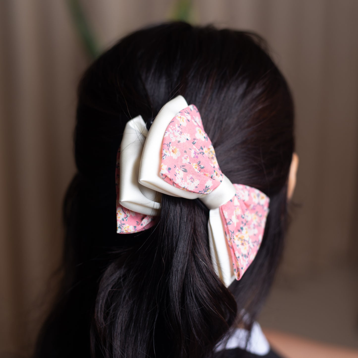 Bloomy Pink - Banana CLip