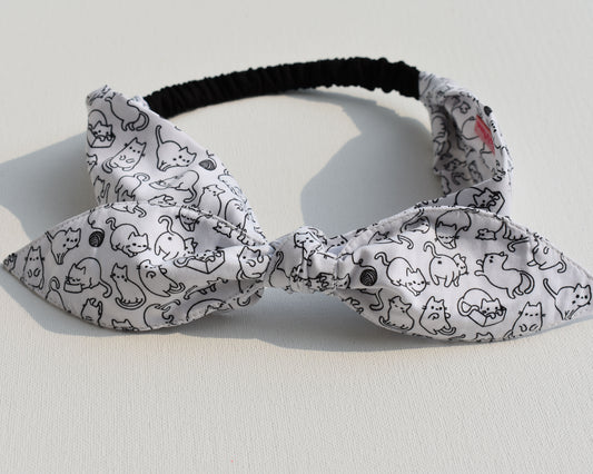 Moody Cats // Topknot