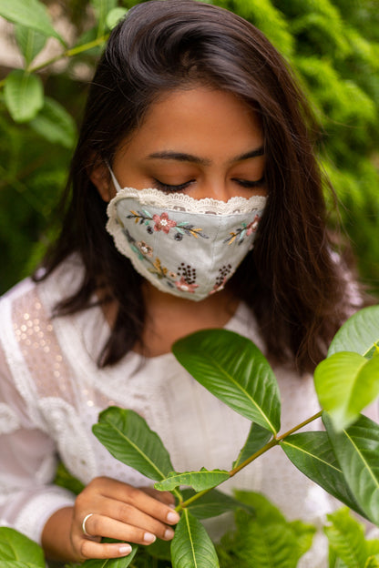 Flower power Face Mask